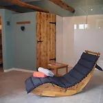Ostseeurlaub Auf Gutshof Mit Kamin, Sauna Und Eingezaeuntem Garten * Rabenholz