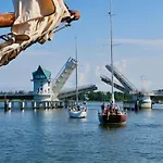 Ostseeurlaub Auf Gutshof Mit Kamin, Sauna Und Eingezaeuntem Garten