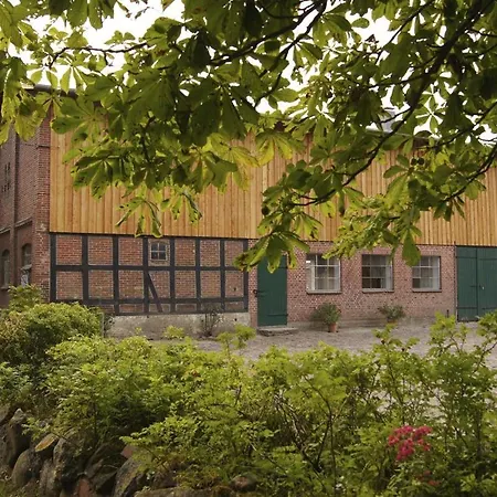 Ostseeurlaub Auf Gutshof Mit Kamin, Sauna Und Eingezaeuntem Garten * Rabenholz