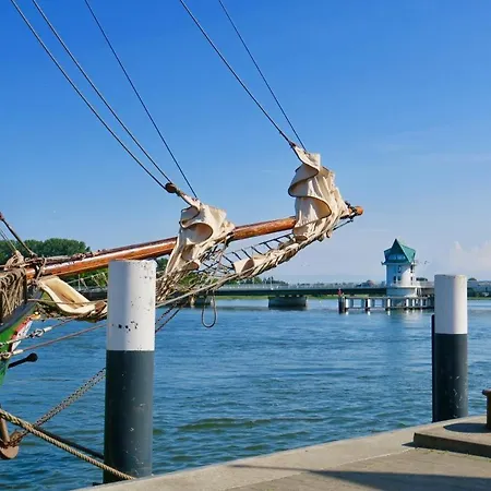 Appartement Ostseeurlaub Auf Gutshof Mit Kamin, Sauna Und Eingezaeuntem Garten *