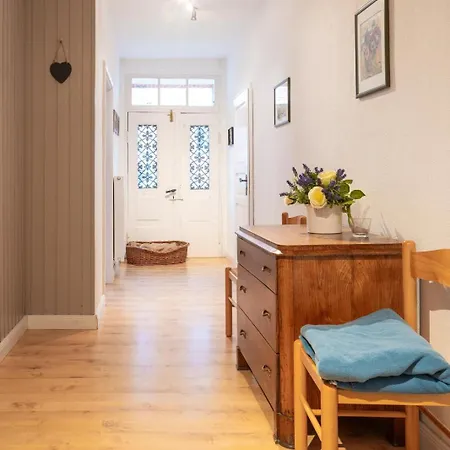 Appartement Ostseeurlaub Auf Gutshof Mit Kamin, Sauna Und Eingezaeuntem Garten Rabenholz