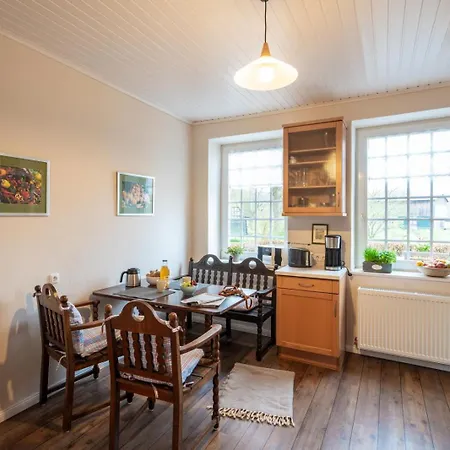 Ostseeurlaub Auf Gutshof Mit Kamin, Sauna Und Eingezaeuntem Garten Apartment