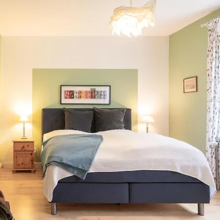 Ostseeurlaub Auf Gutshof Mit Kamin, Sauna Und Eingezaeuntem Garten