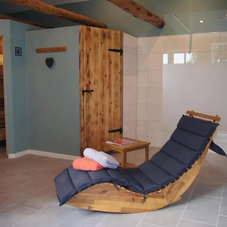 Ostseeurlaub Auf Dem Malerischen Gut Priesholz Mit Kamin Sauna Eingezaeuntem Garten Und Grosser Sonnenterrasse * Rabenholz